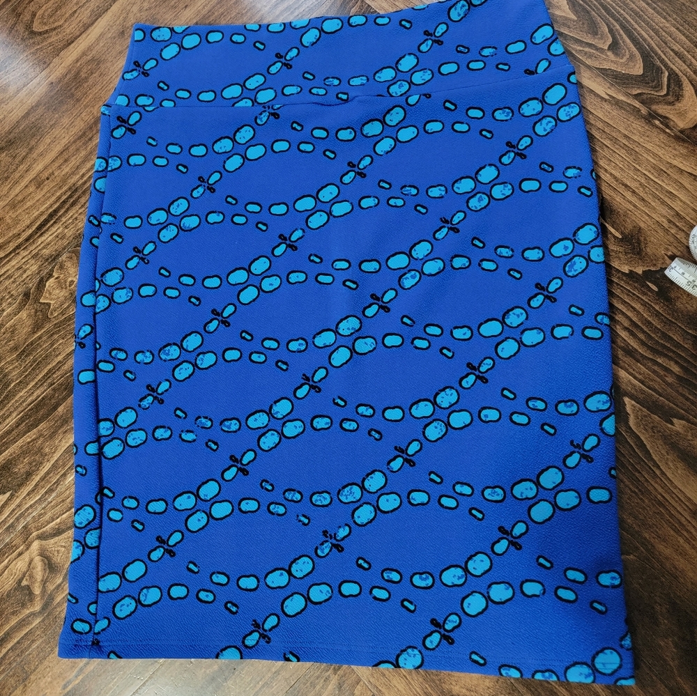 Blue pattern Lularoe knit skirt size L
